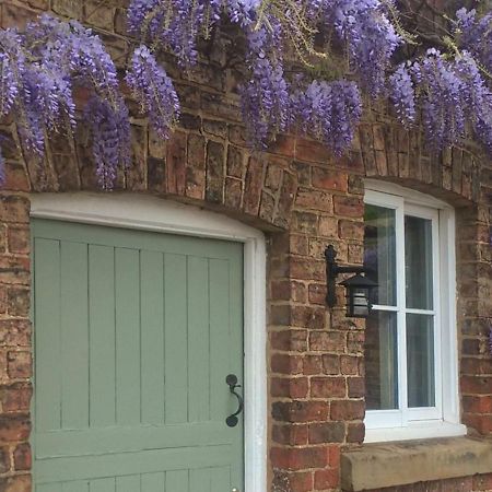 The Stables At Owlett Hall Crowle  Extérieur photo